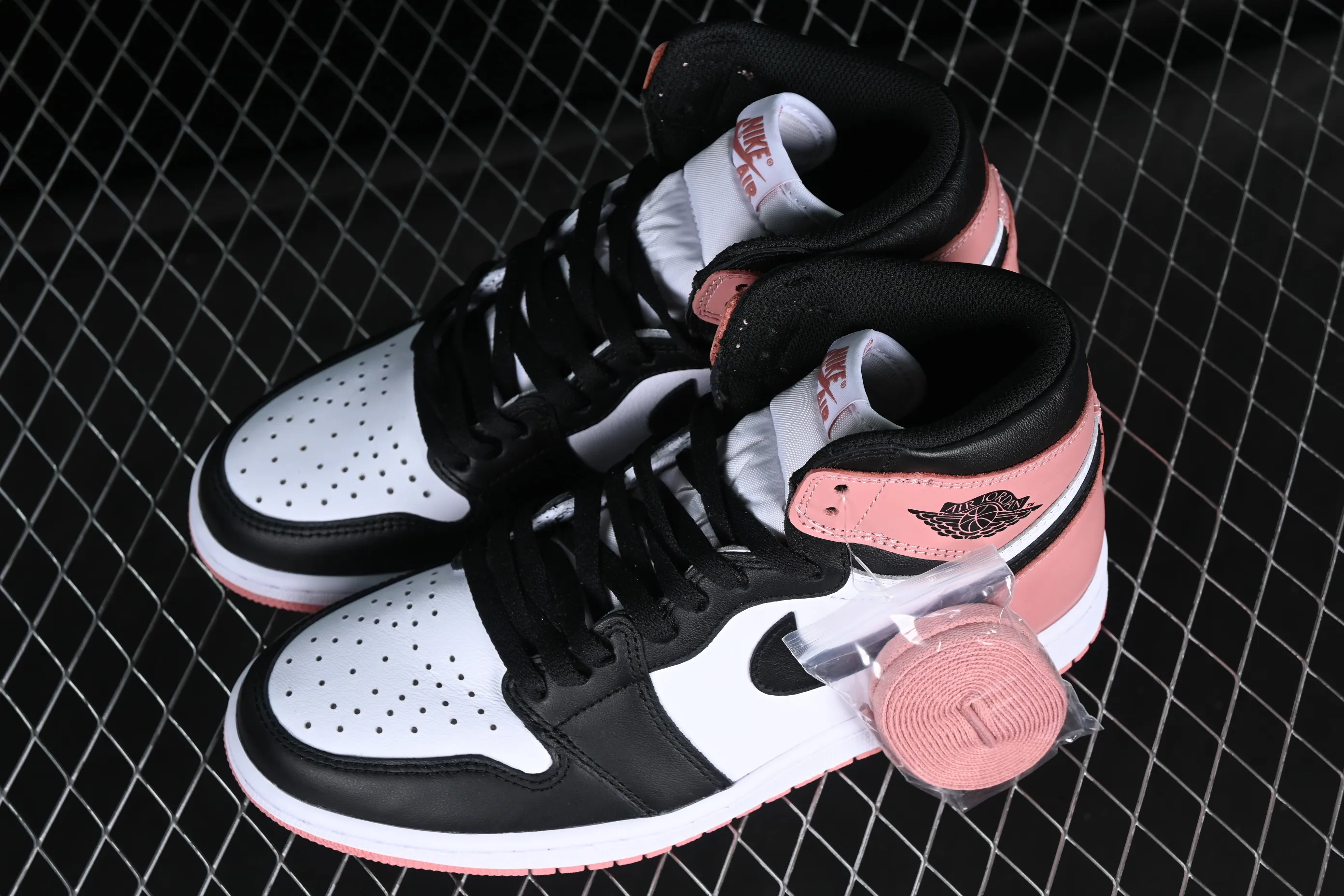 All categories Air Jordan Jordan series basketball shoes Air Jordan 1 High GX foreign trade version Air Jordan 1 Retro High OG "Rust Pink" AJ1 Joe 1 light pink 861428-101